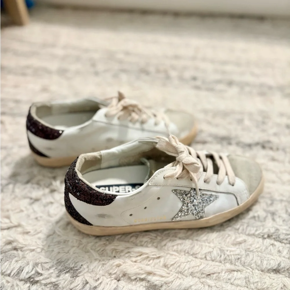 Golden Goose Super-Star Glitter Detail
Low Top Sneaker - Picture 7 of 12